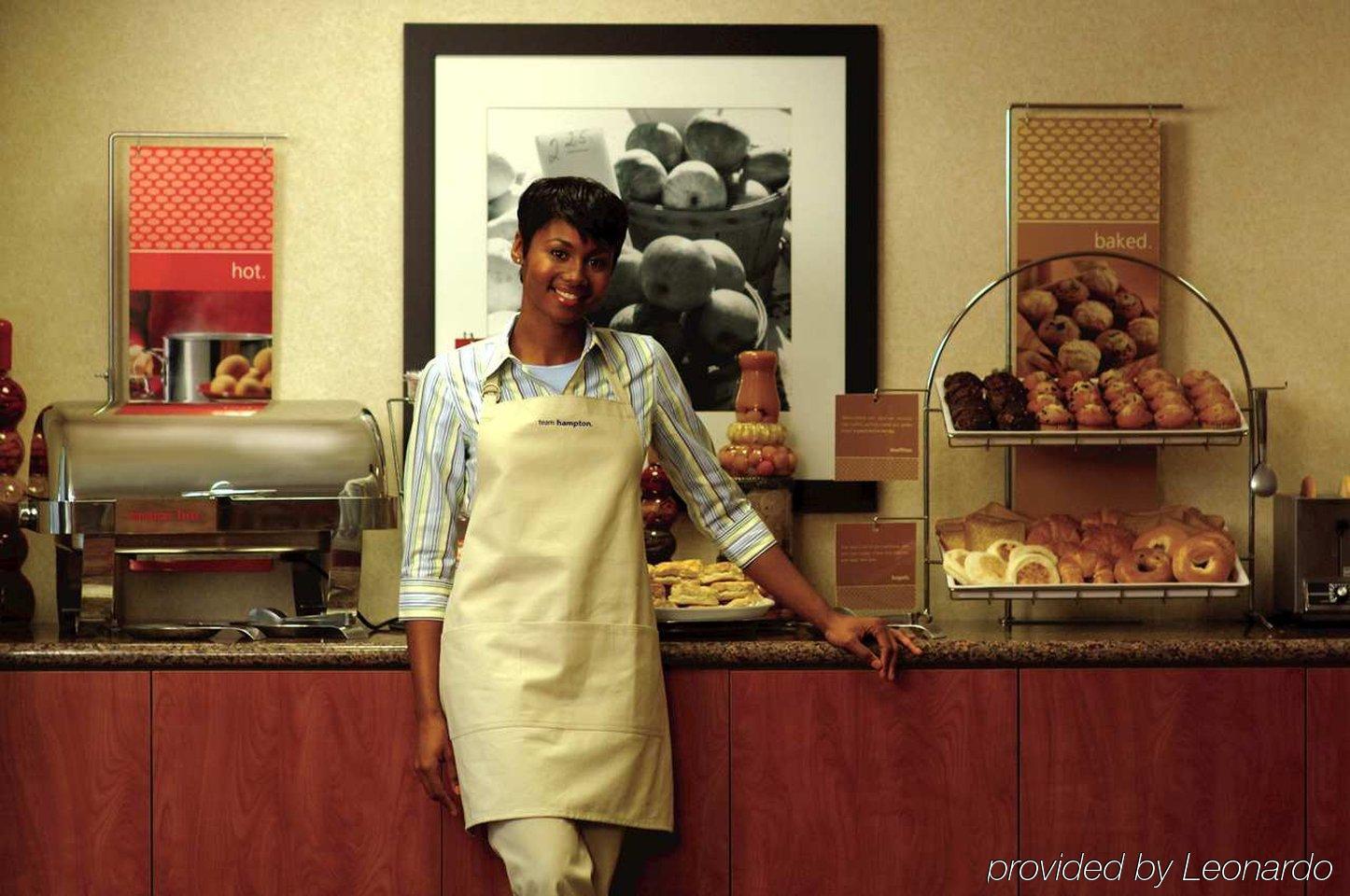 Hampton Inn Beeville Restoran gambar